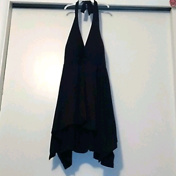 Tie Back Shark Bite Hem Tank Top - Picture 2 of 8